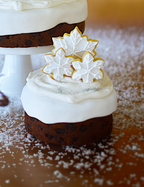 Small Snowflake Christmas Cake